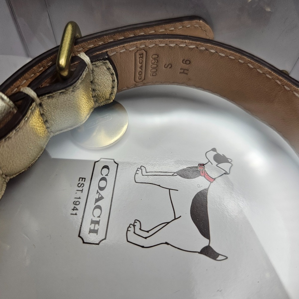 NIB COACH Metallic Gold Turnlock Leather Dog Collar Charm 600900 Small - Picture 5 of 11